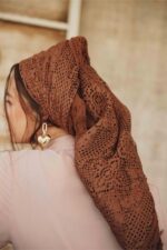 ⁦מטפחת LACE קרמל⁩ – תמונה ⁦3⁩